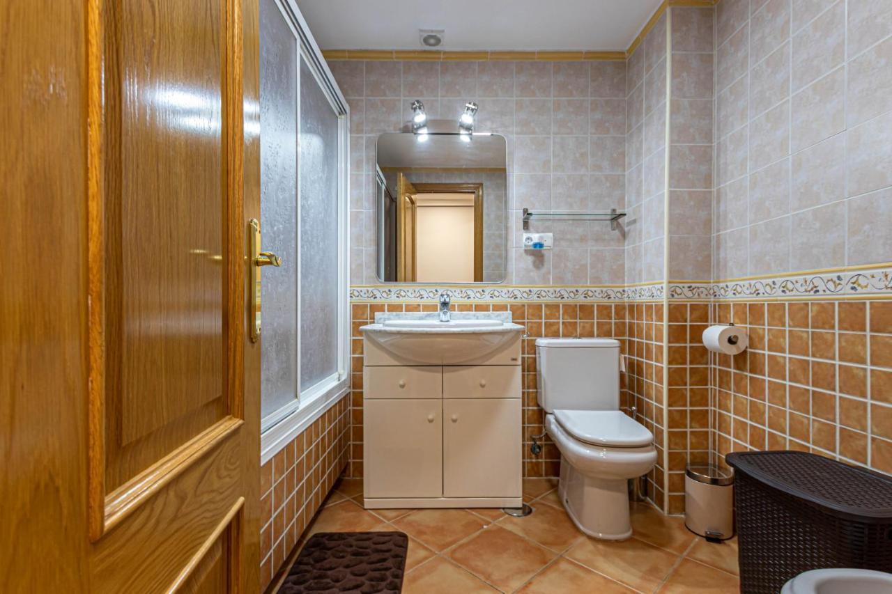 797 Holiday Rentals- Piso Con Amplia Terraza A Solo 1 Min De La Playa 베날마데나코스타 외부 사진