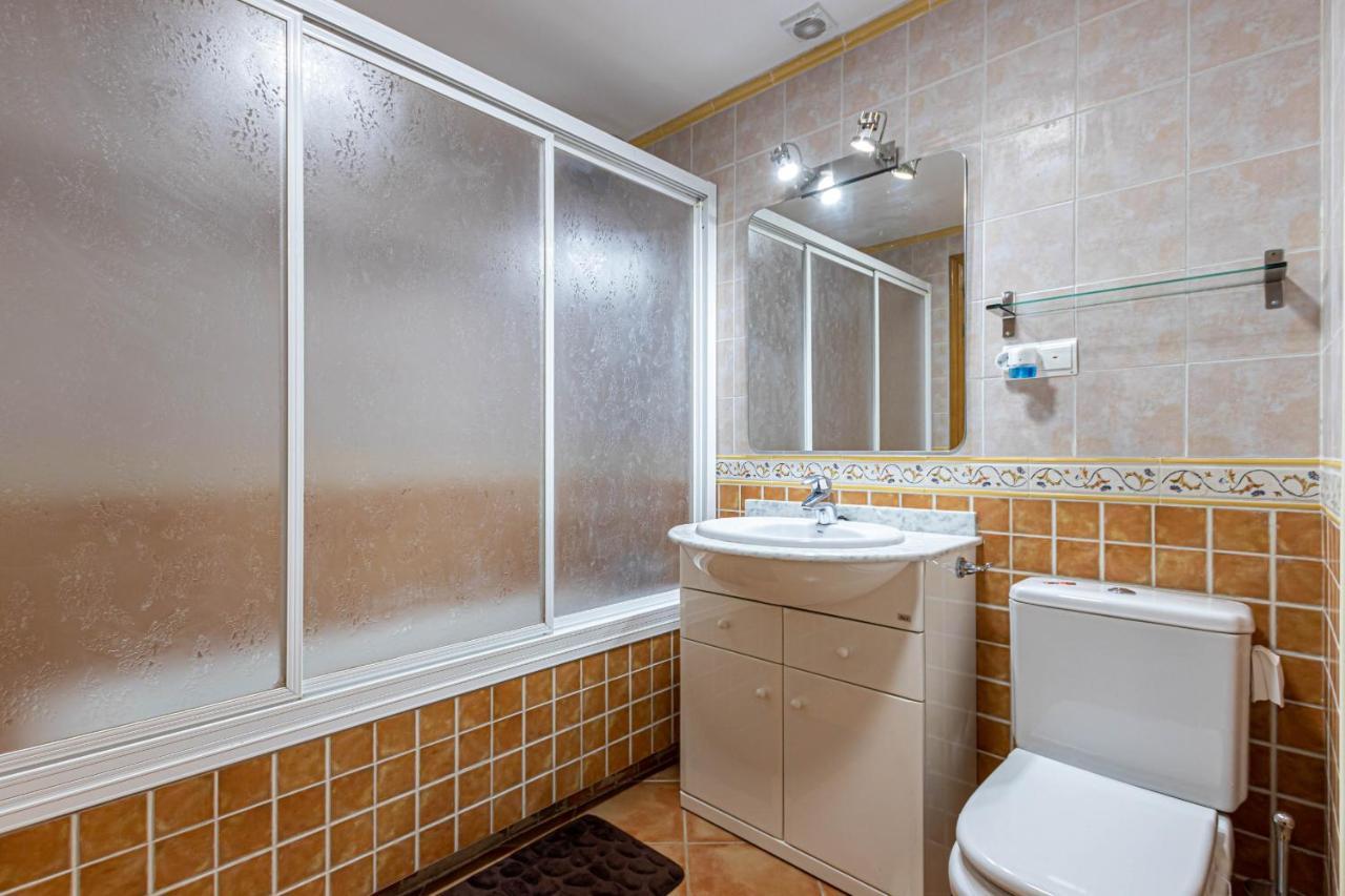 797 Holiday Rentals- Piso Con Amplia Terraza A Solo 1 Min De La Playa 베날마데나코스타 외부 사진