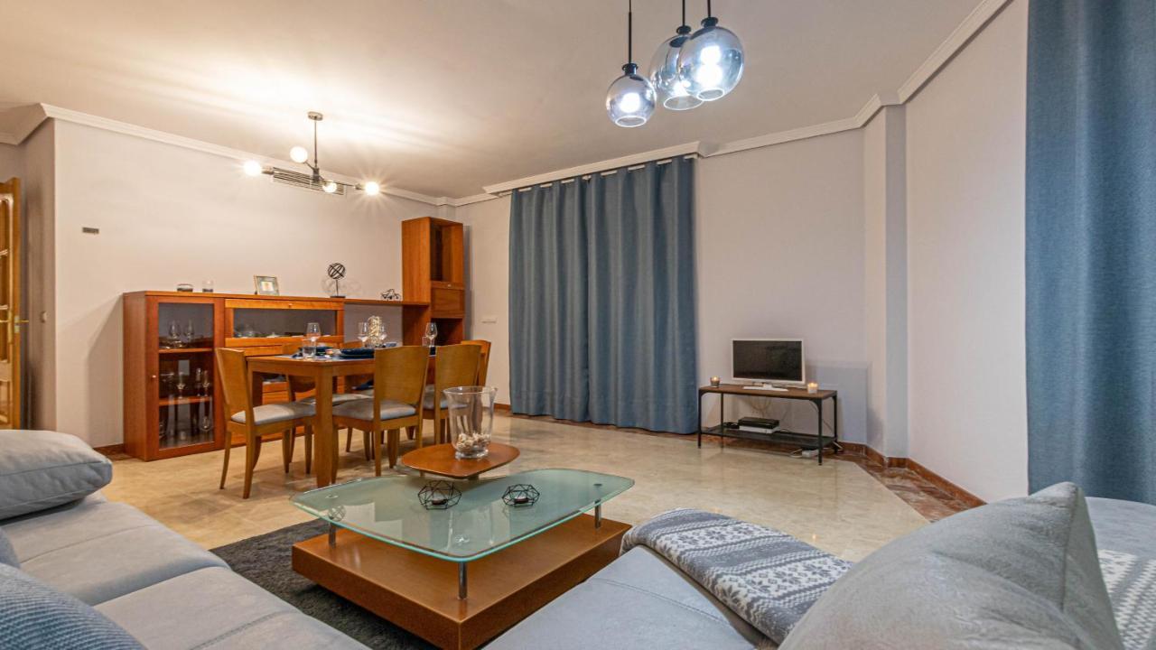 797 Holiday Rentals- Piso Con Amplia Terraza A Solo 1 Min De La Playa 베날마데나코스타 외부 사진
